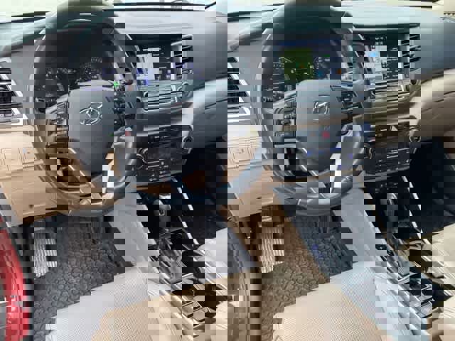 Used 2017 Hyundai Tucson SE Plus w/ Cargo Package image 10