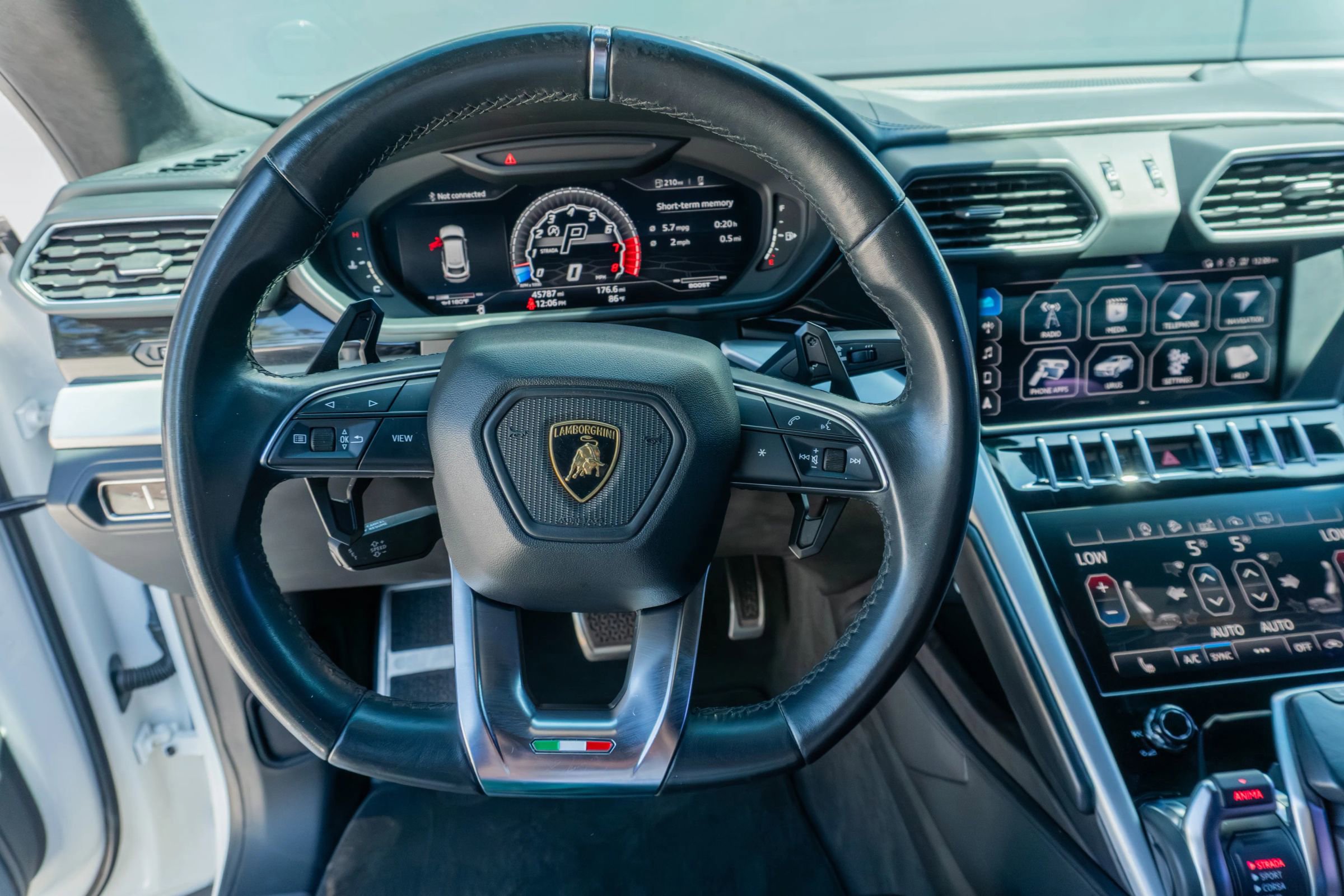 Used 2019 Lamborghini Urus AWD/4WD image 60
