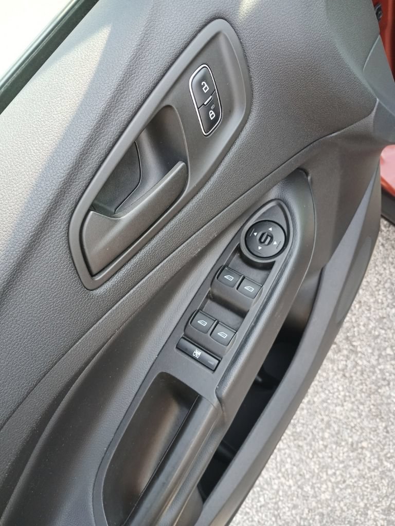 Used 2019 Ford Escape S FWD image 11