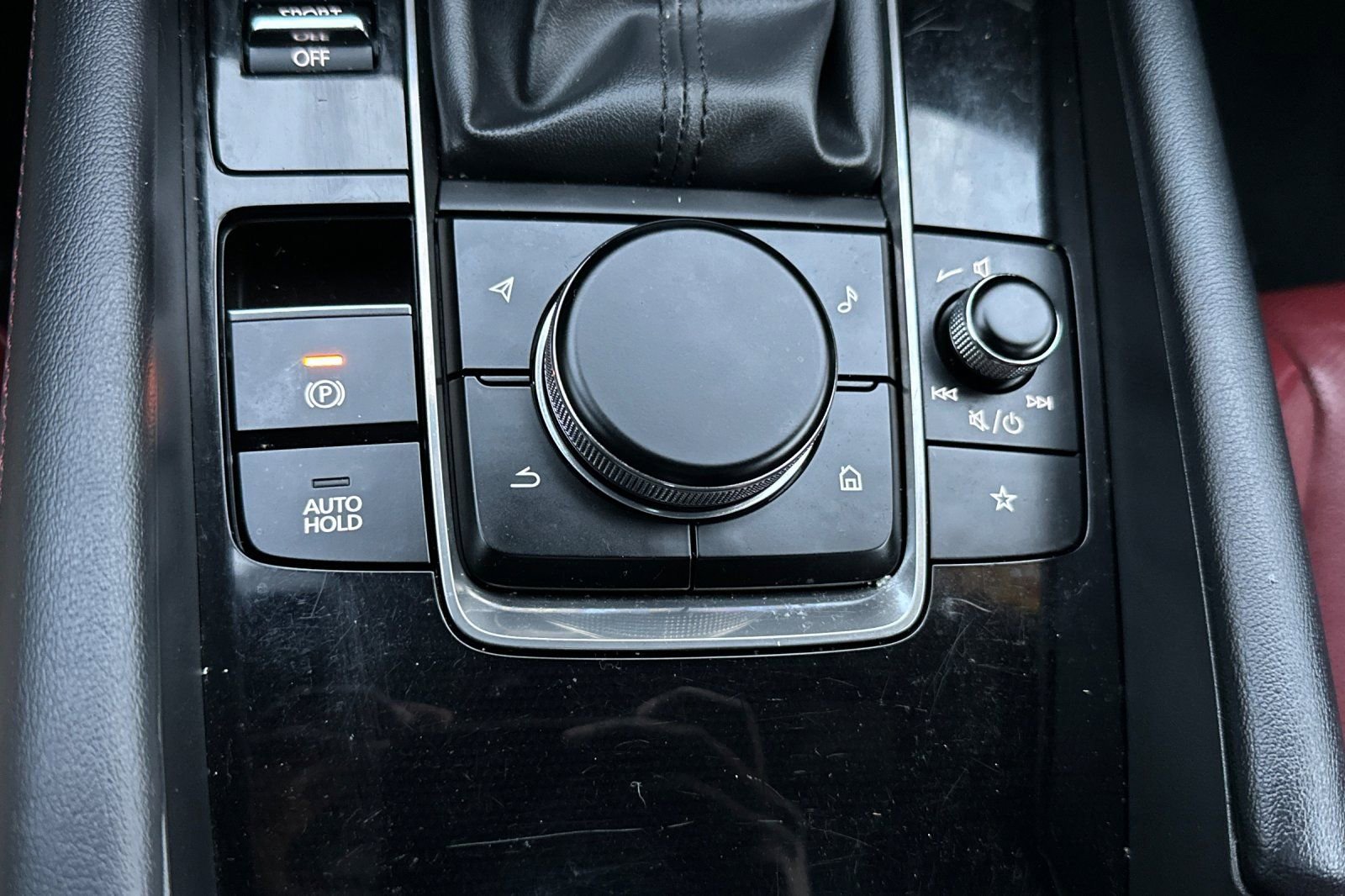 Used 2022 MAZDA MAZDA3 s image 32