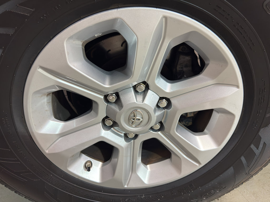 Used 2018 Toyota 4Runner SR5 Premium image 35