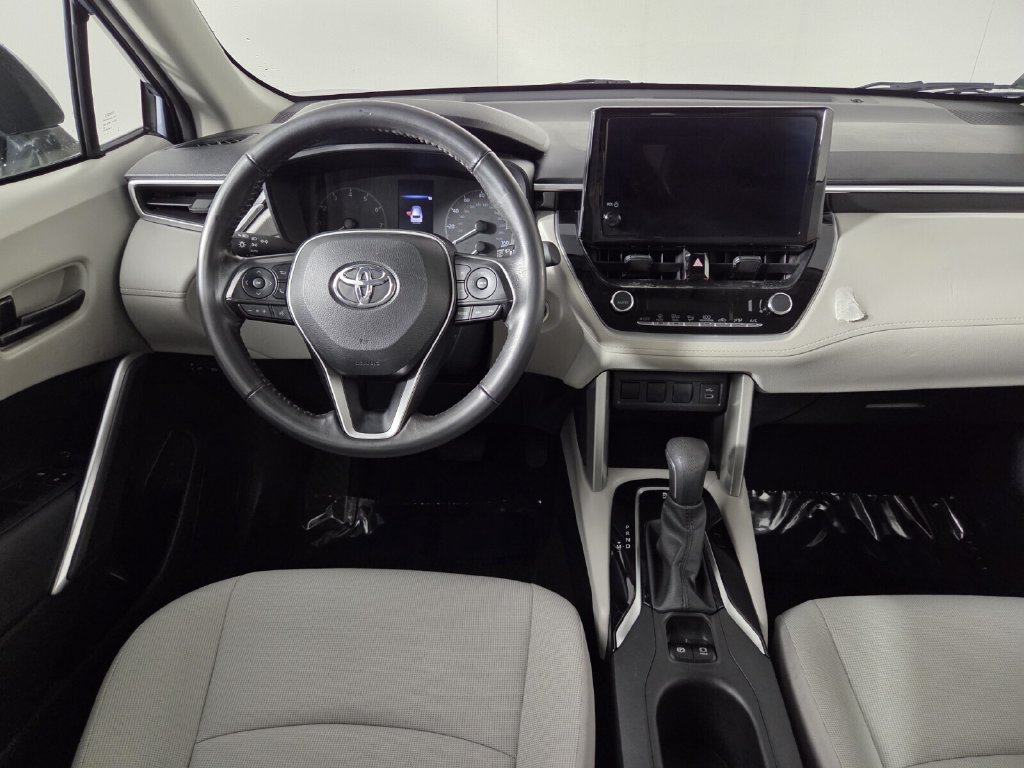 Used 2023 Toyota Corolla Cross LE FWD image 23