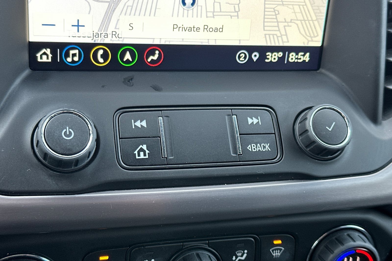 Used 2022 GMC Acadia AT4 w/ Technology Package image 32