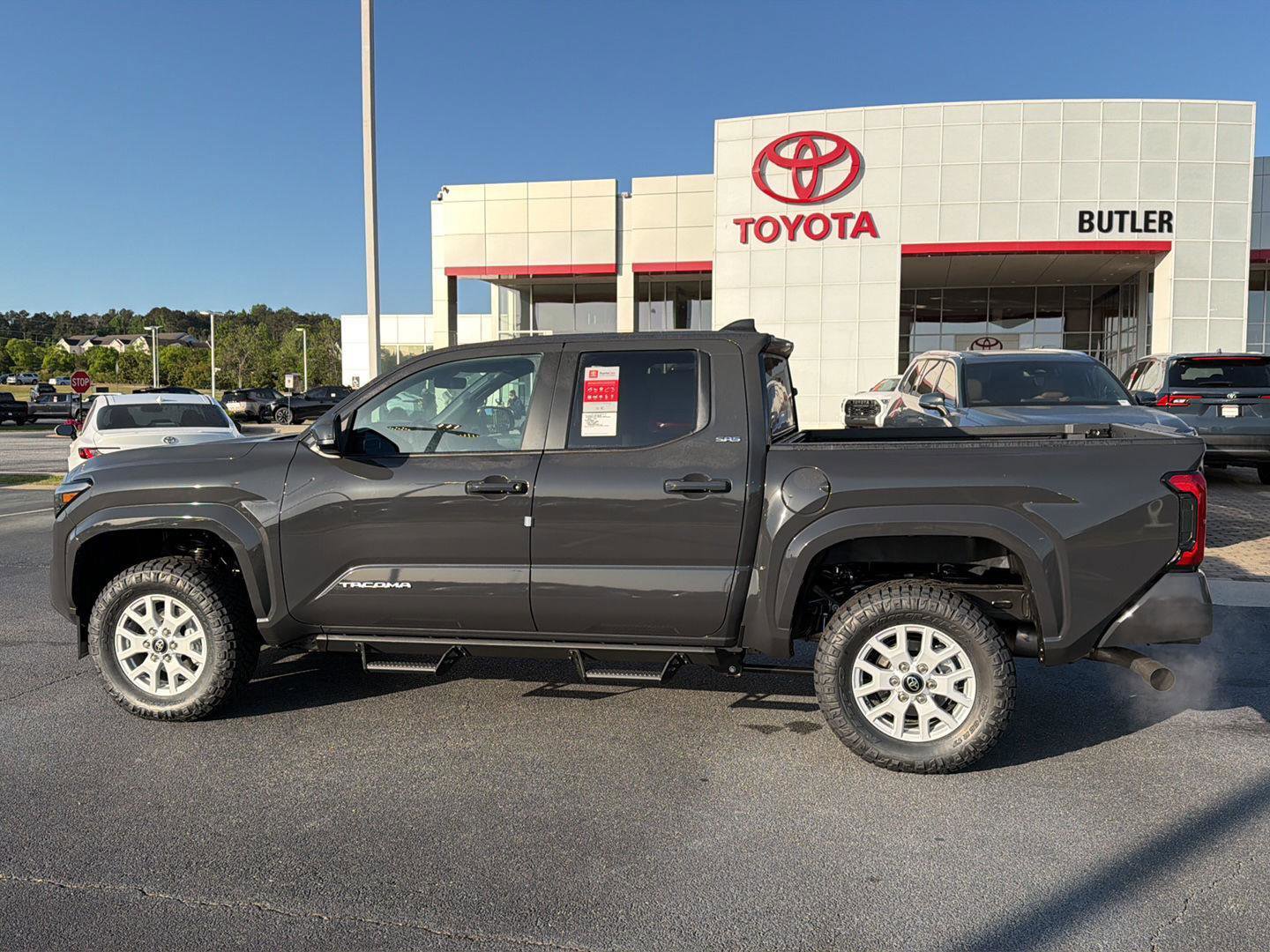 New 2026 Toyota Tacoma SR5 AWD/4WD image 3