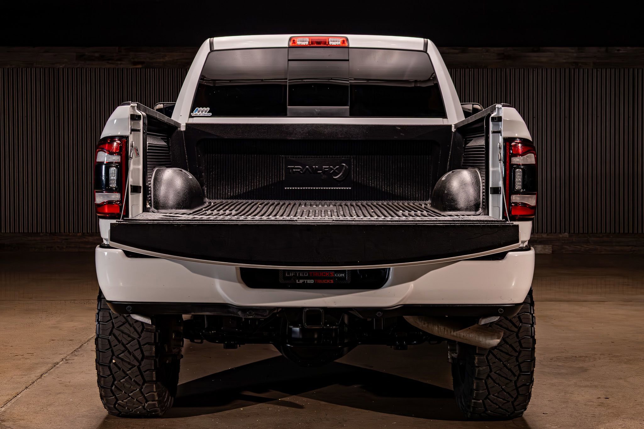 Used 2022 RAM 2500 Laramie w/ Night Edition image 9