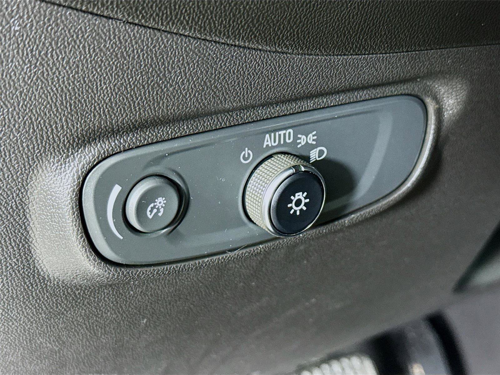 Used 2022 Chevrolet Equinox LT image 11