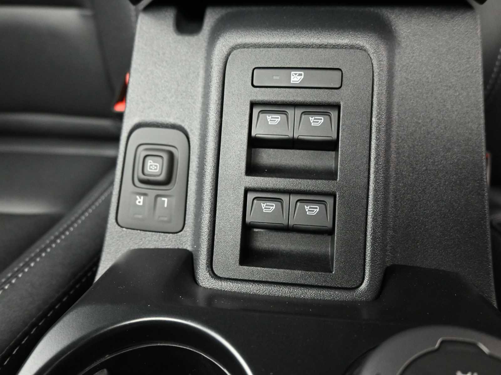 New 2025 Ford Bronco Badlands image 24