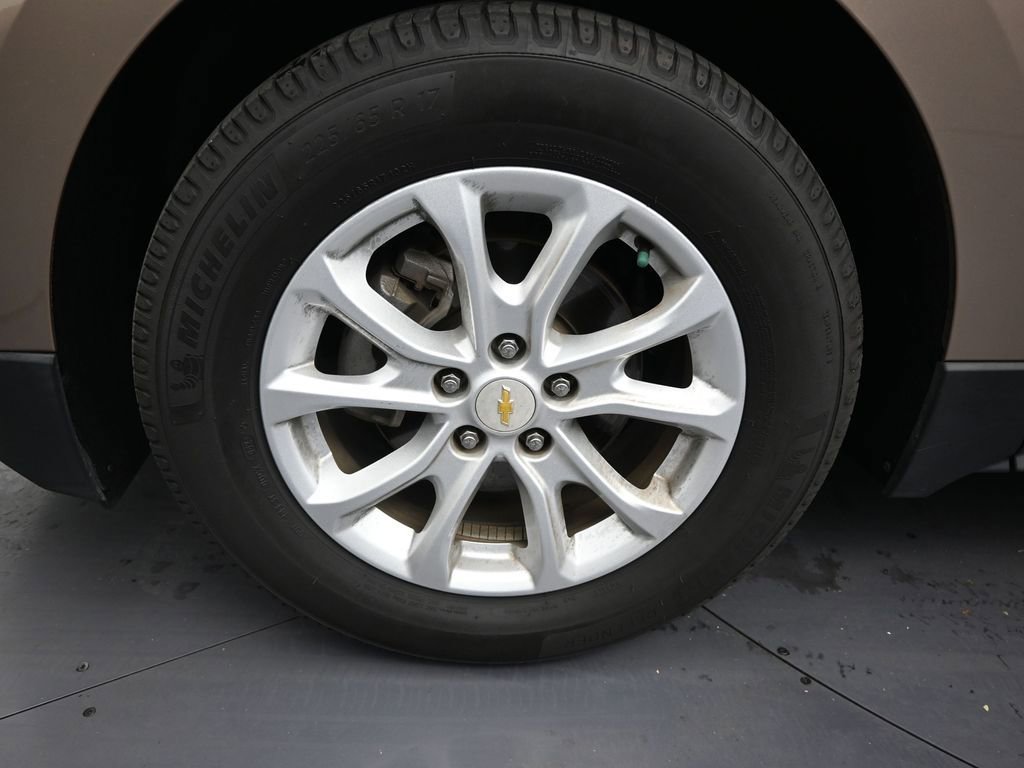 Used 2018 Chevrolet Equinox LS image 9