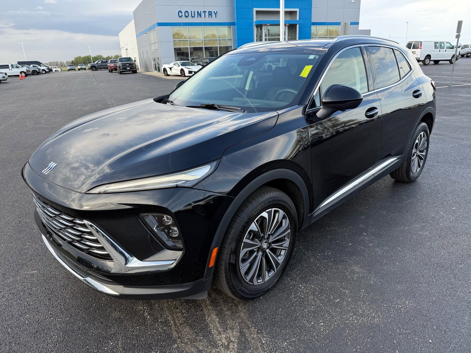 Used 2025 Buick Envision Preferred AWD/4WD image 9