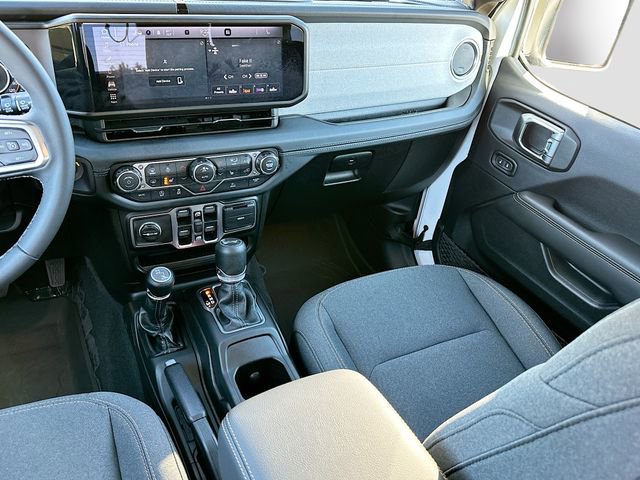 Used 2026 Jeep Wrangler Sahara image 22