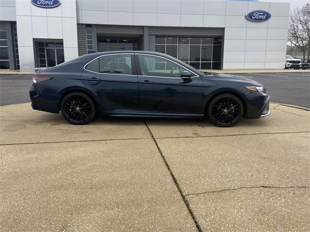 Used 2021 Toyota Camry XSE image 2