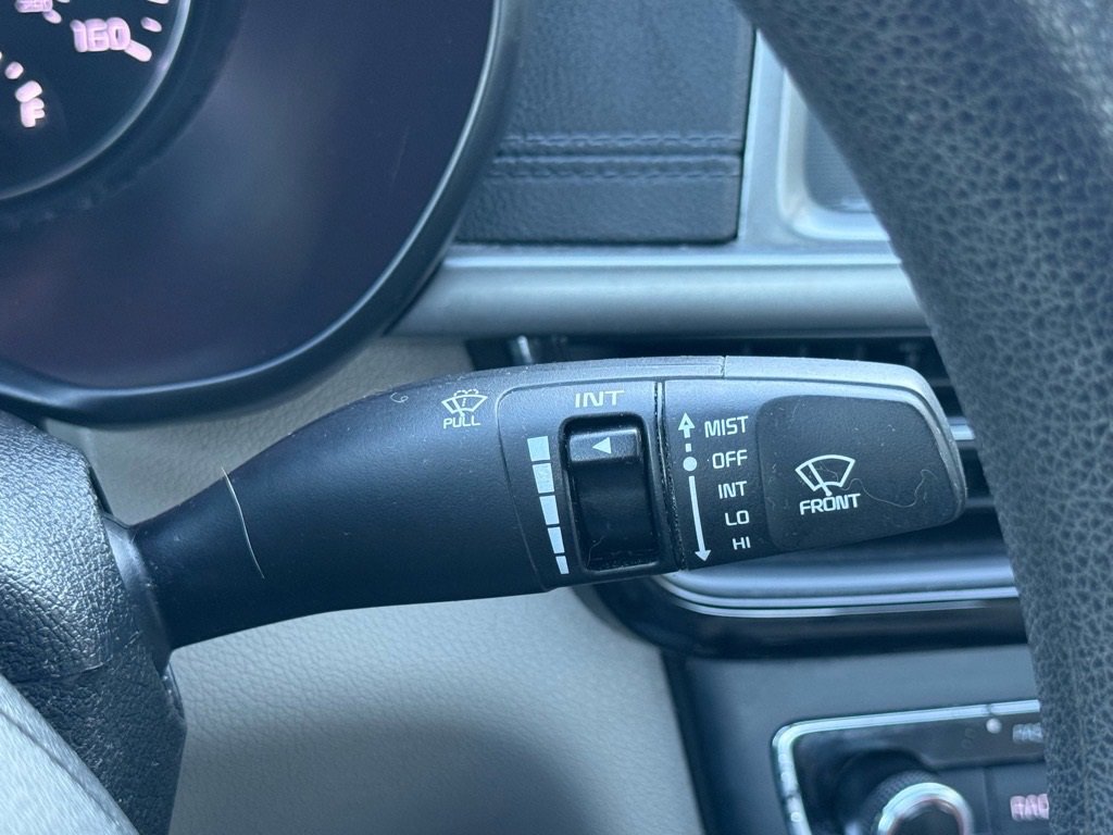 Used 2018 Kia Optima LX image 19