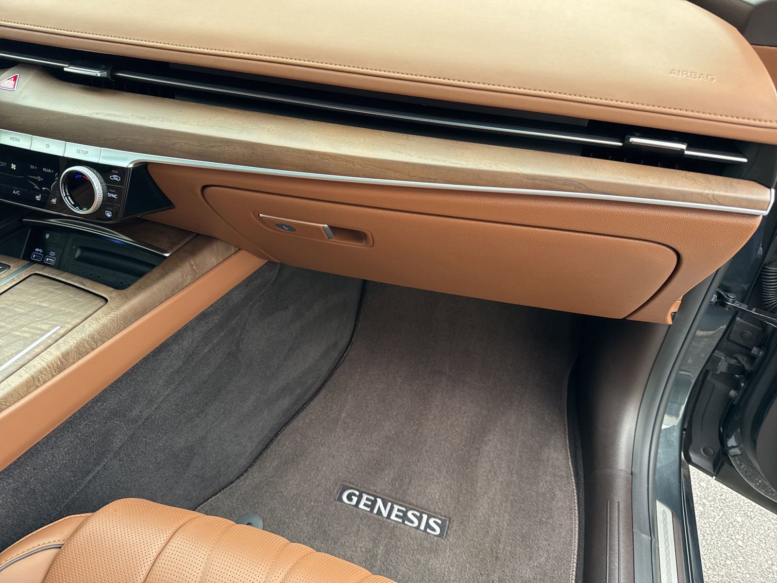 Used 2024 Genesis G80 Advanced w/ Prestige Package image 36