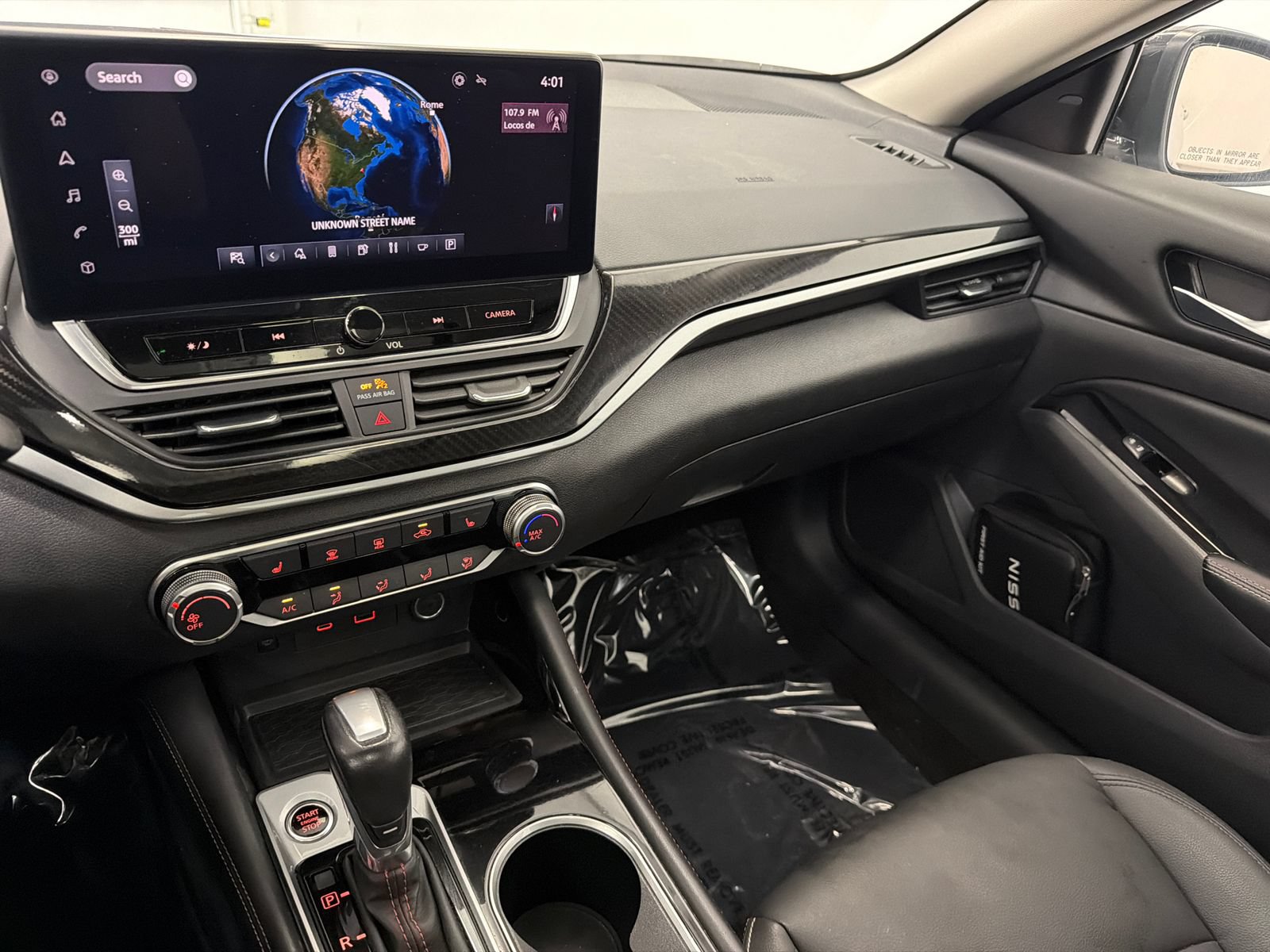 Used 2024 Nissan Altima 2.5 SR w/ SR Premium Package FWD image 19