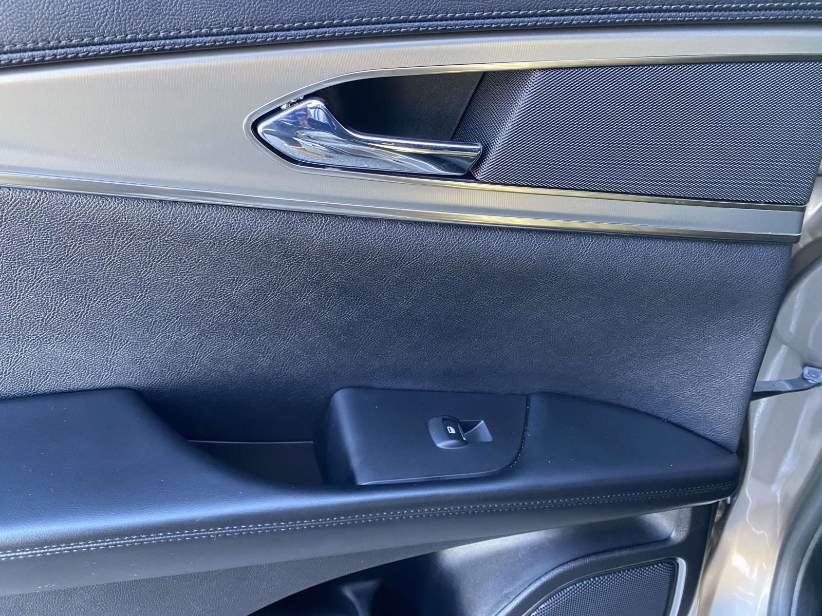 Used 2019 Lincoln Nautilus Select w/ Cargo Utility Package image 12