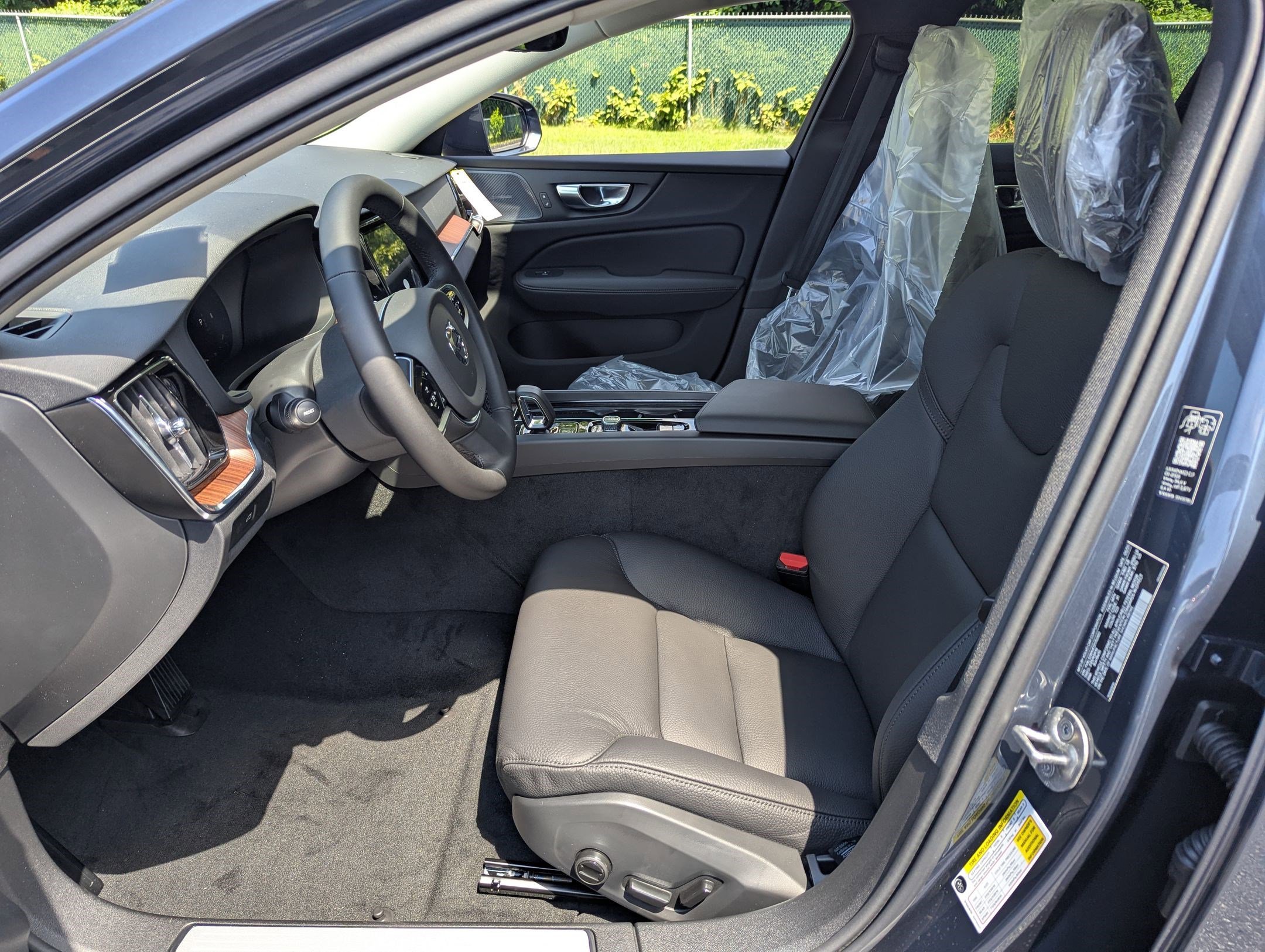 New 2026 Volvo V60 B5 Cross Country Plus w/ Protection Package Premier image 8