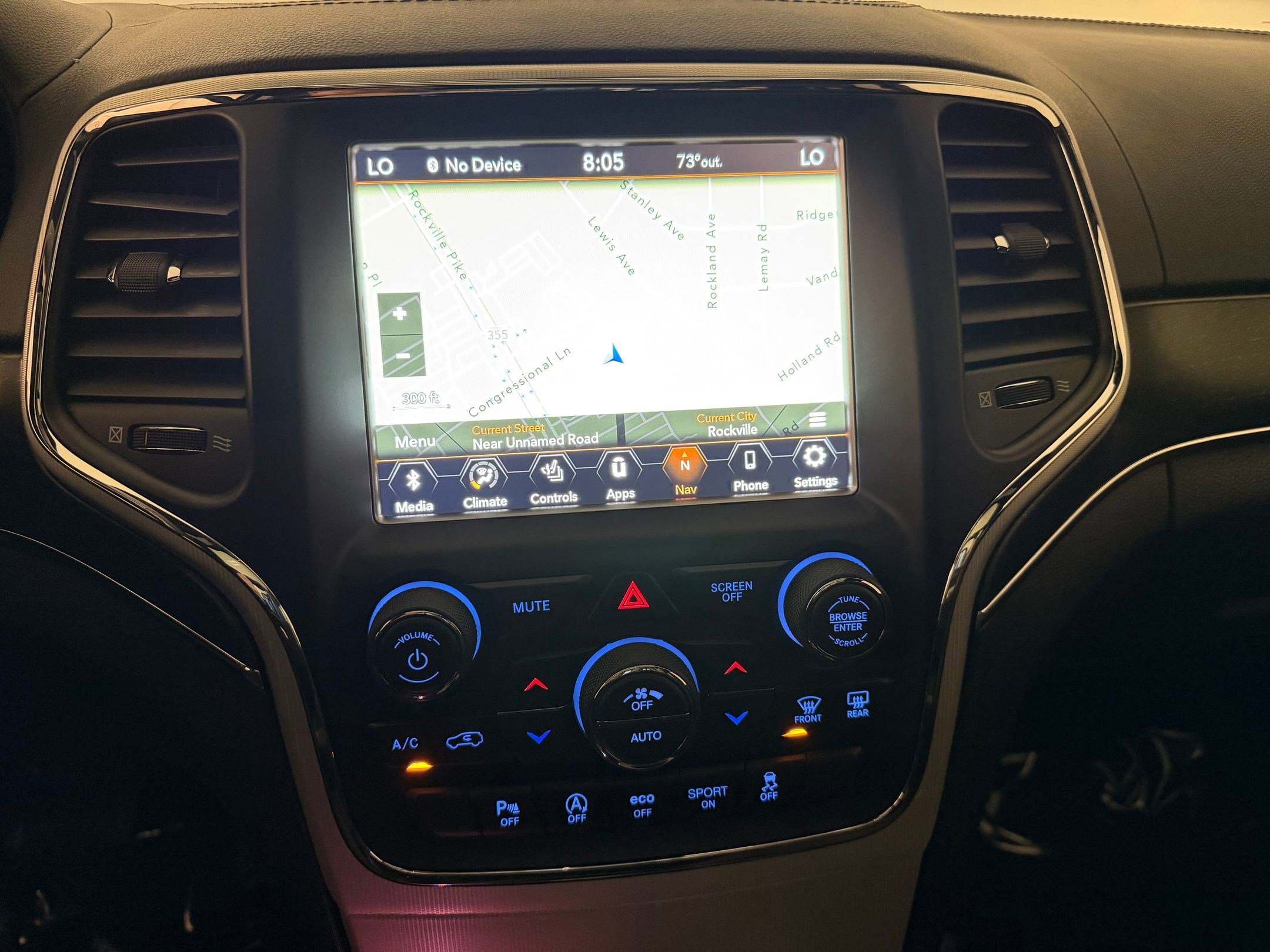Used 2018 Jeep Grand Cherokee Limited AWD/4WD image 23
