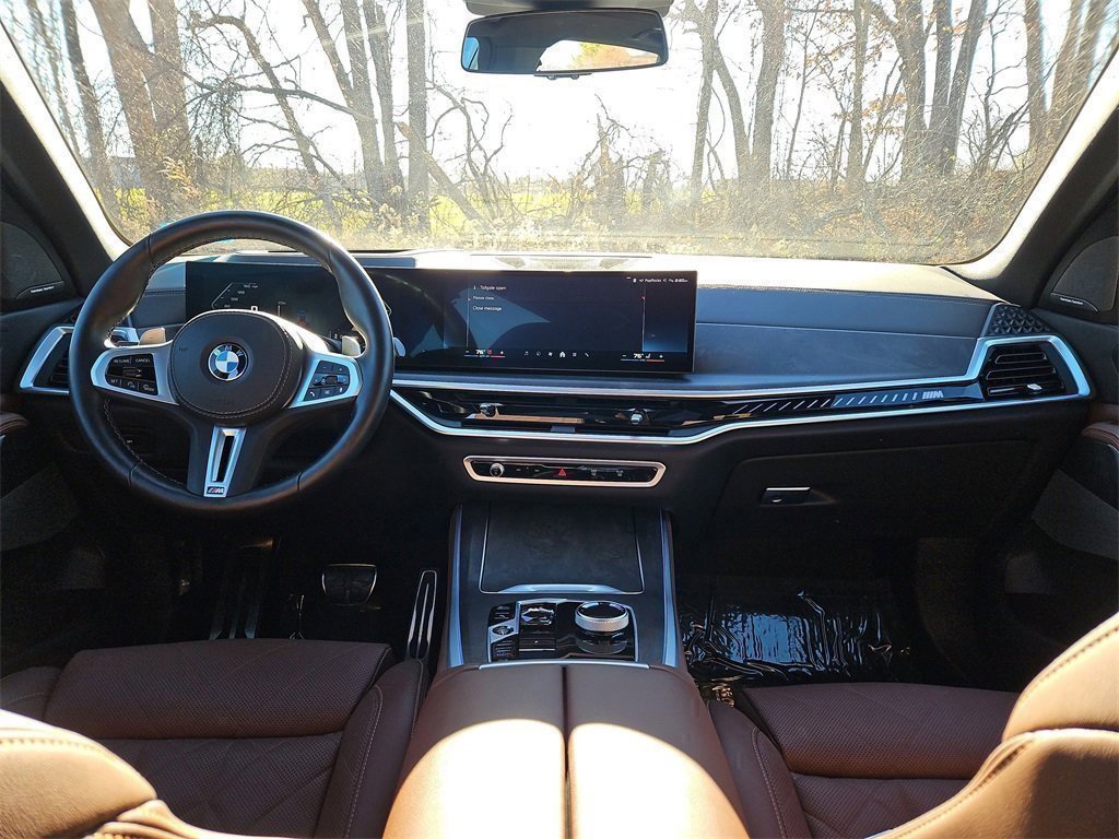 Used 2024 BMW X5 M60i w/ Executive Package image 12