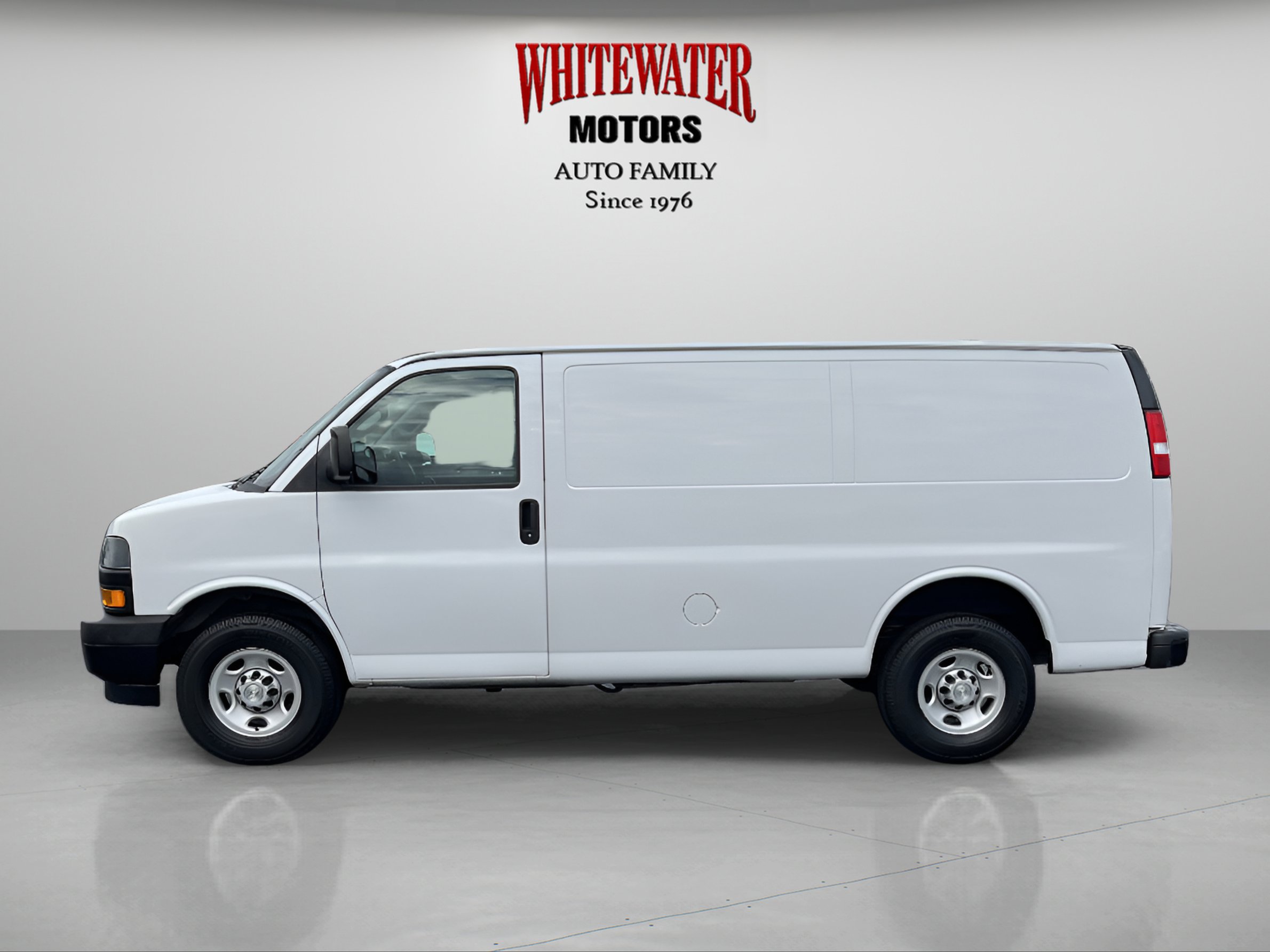 Used 2019 Chevrolet Express 2500 w/ Driver Convenience Package image 2