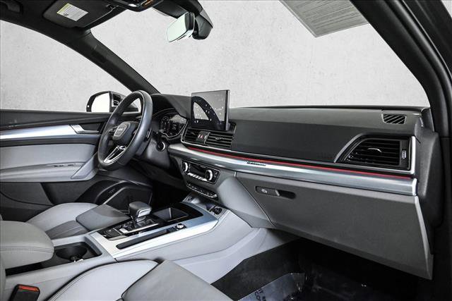 Certified 2025 Audi Q5 2.0T Premium Plus image 23
