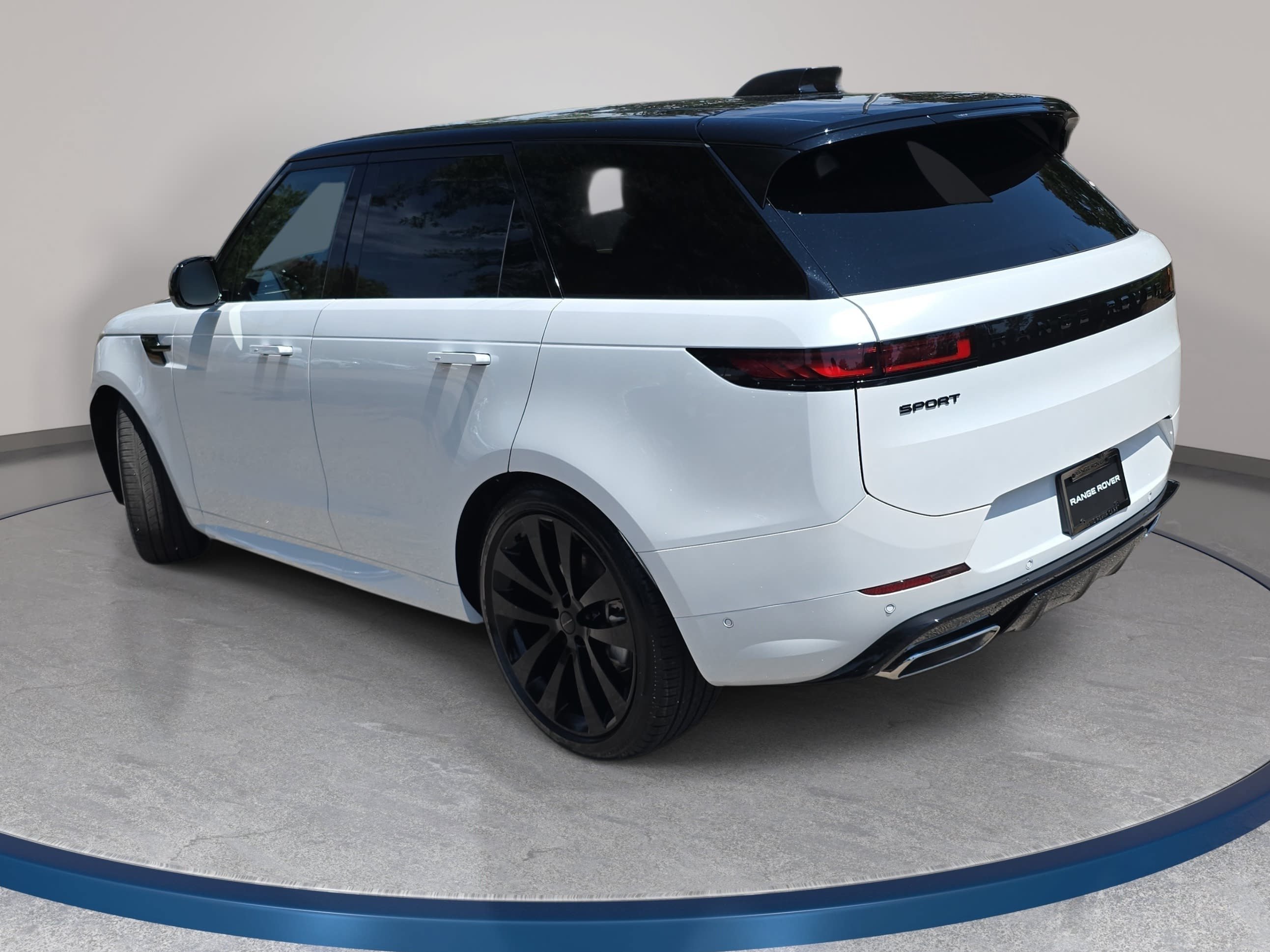 New 2026 Land Rover Range Rover Sport Dynamic SE AWD/4WD image 7