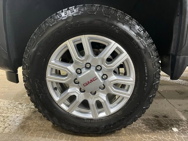 Used 2024 GMC Sierra 2500 SLT w/ SLT Convenience Package image 29