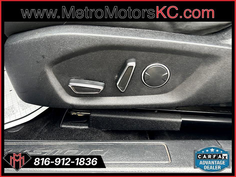 Used 2017 Ford Fusion SE image 13