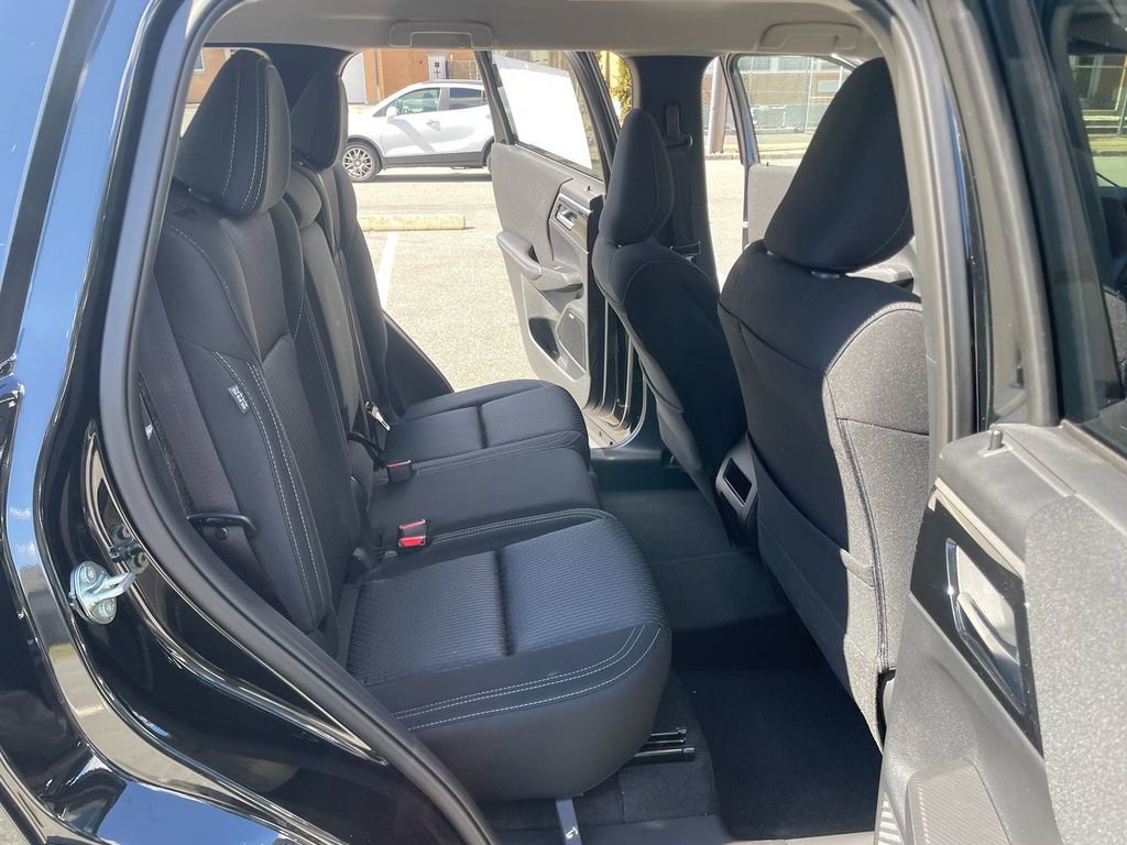 New 2026 Mitsubishi Outlander ES image 26