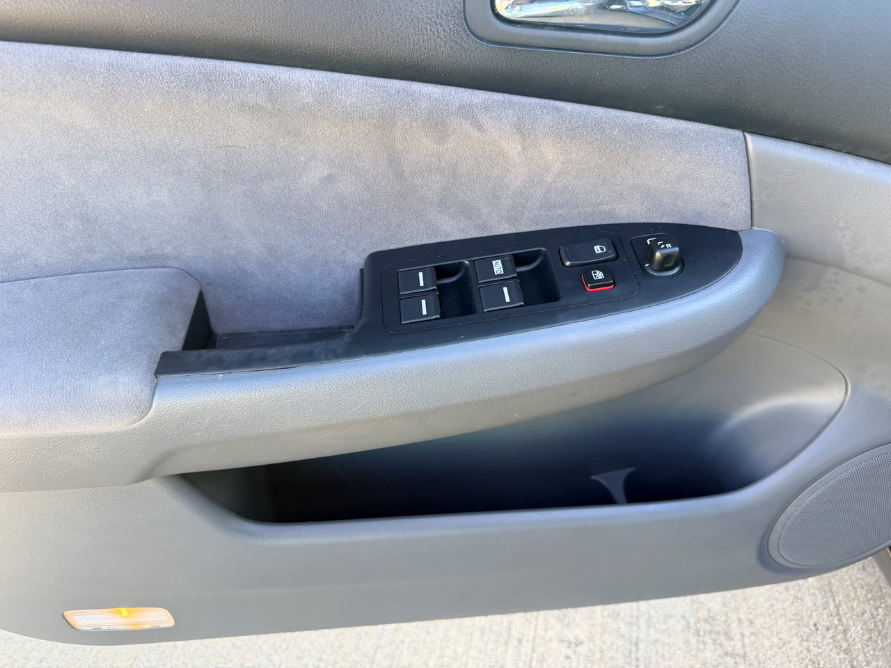 Used 2003 Honda Accord LX image 17