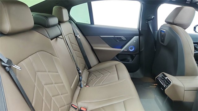 Used 2024 BMW 530i xDrive image 24