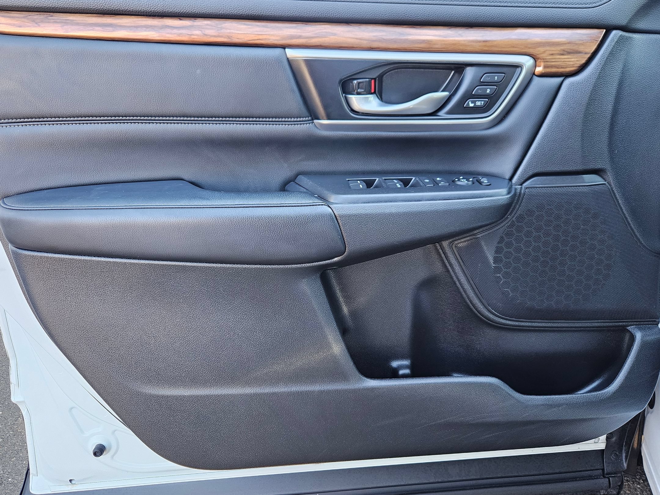 Used 2022 Honda CR-V Touring image 9