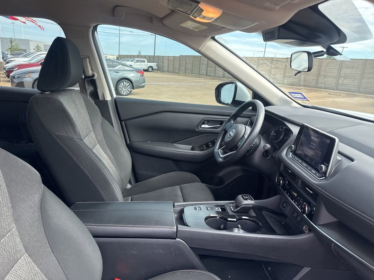 Certified 2024 Nissan Rogue SV FWD image 29