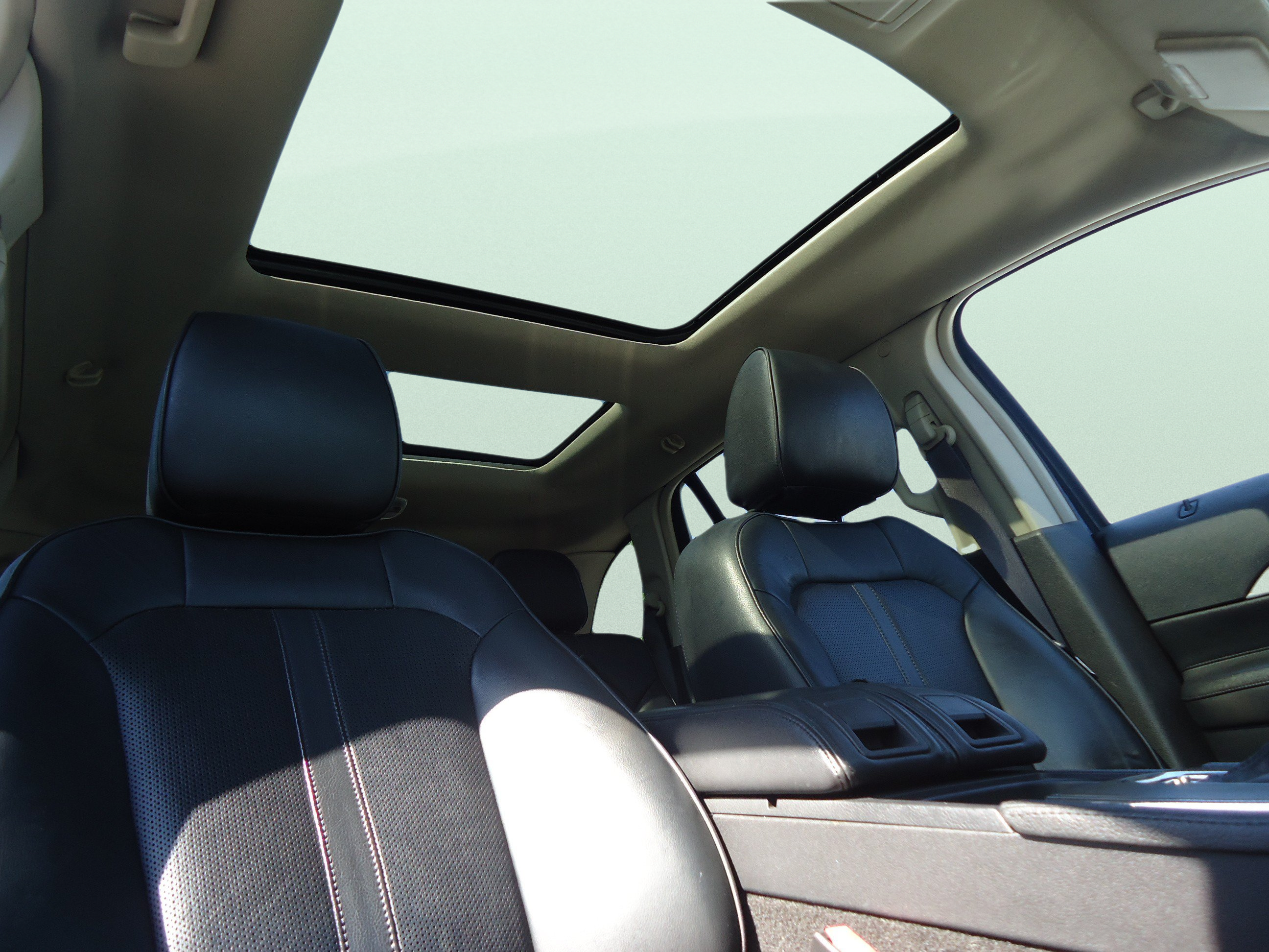 Used 2013 Lincoln MKX AWD image 26