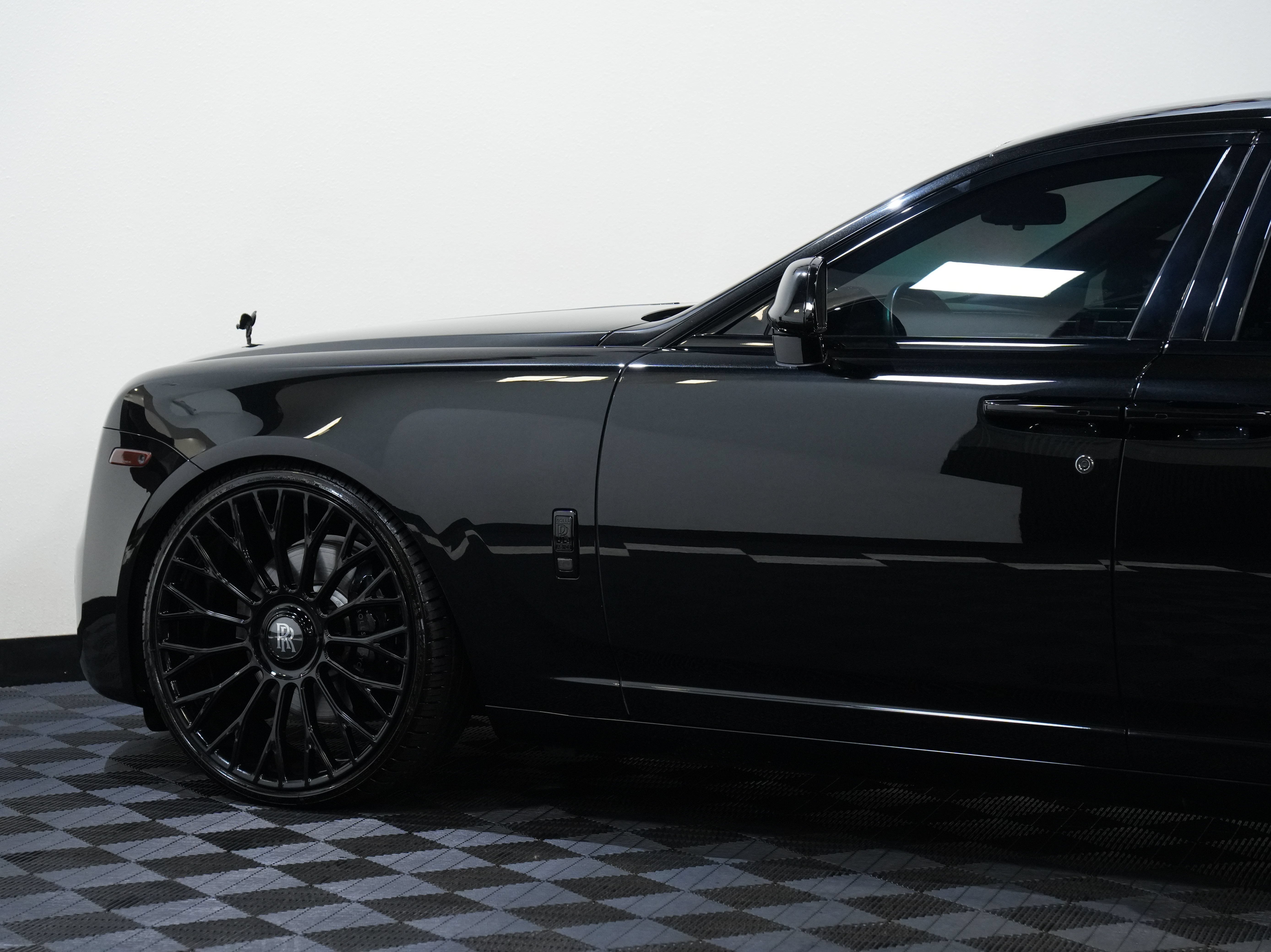 Used 2020 Rolls-Royce Ghost RWD image 21