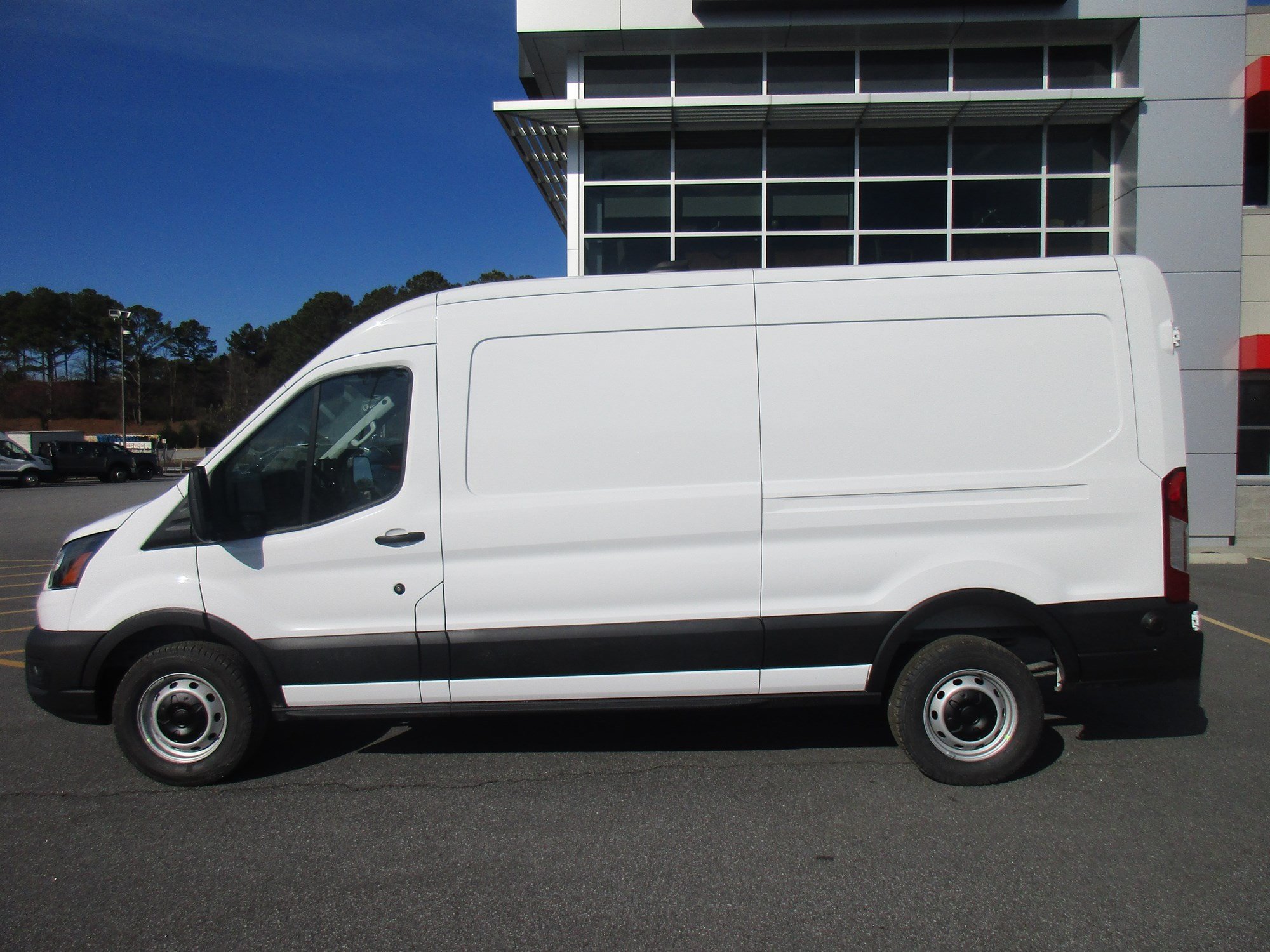 New 2026 Ford Transit 250 148 Medium Roof RWD image 7