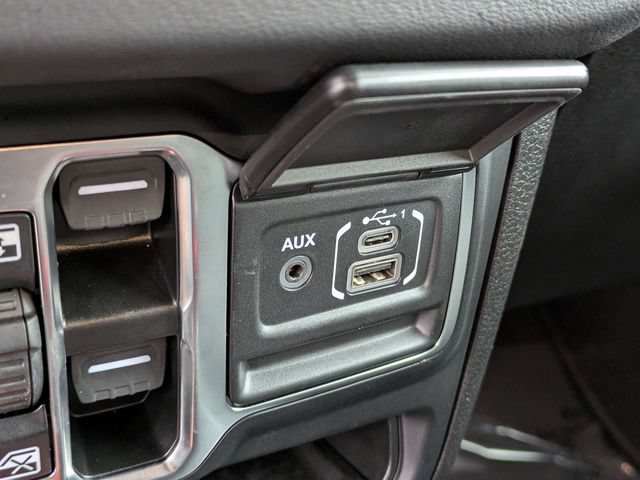 New 2024 Jeep Wrangler Unlimited Sahara AWD/4WD image 21