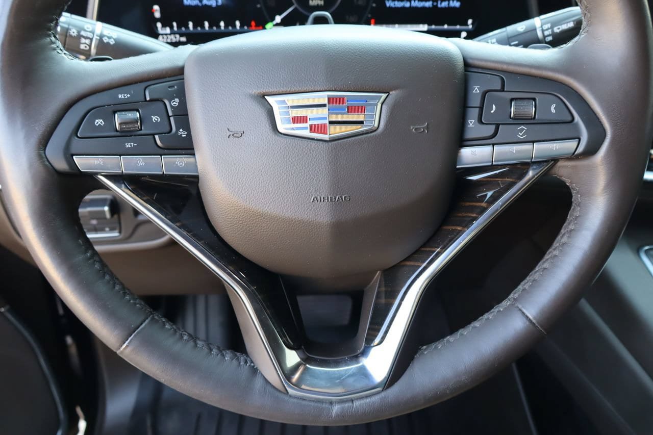 Used 2024 Cadillac Escalade ESV Sport AWD/4WD image 13