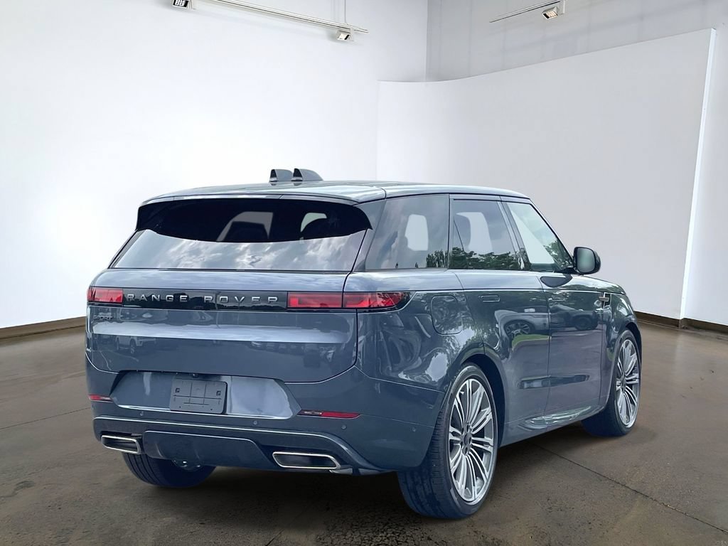 New 2026 Land Rover Range Rover Sport Dynamic SE AWD/4WD image 4
