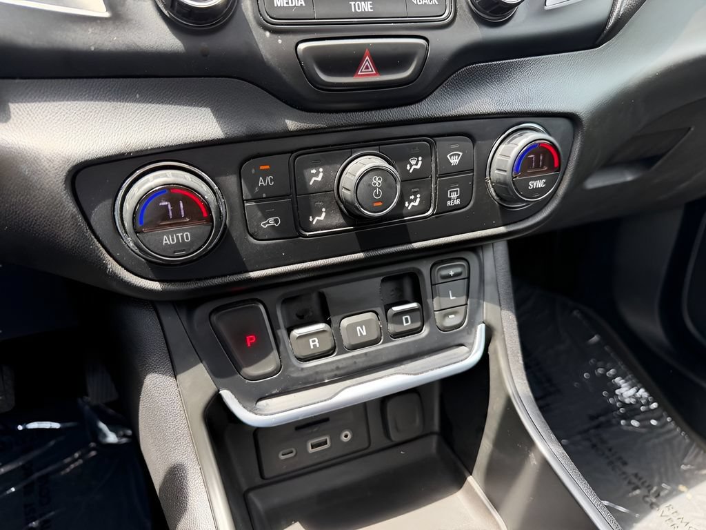 Used 2018 GMC Terrain SLT w/ Preferred Package AWD/4WD image 25