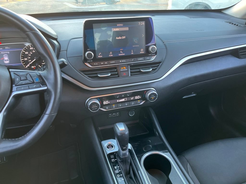 Used 2020 Nissan Altima 2.5 SV FWD image 18