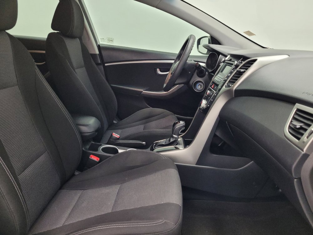Used 2016 Hyundai Elantra GT FWD image 21