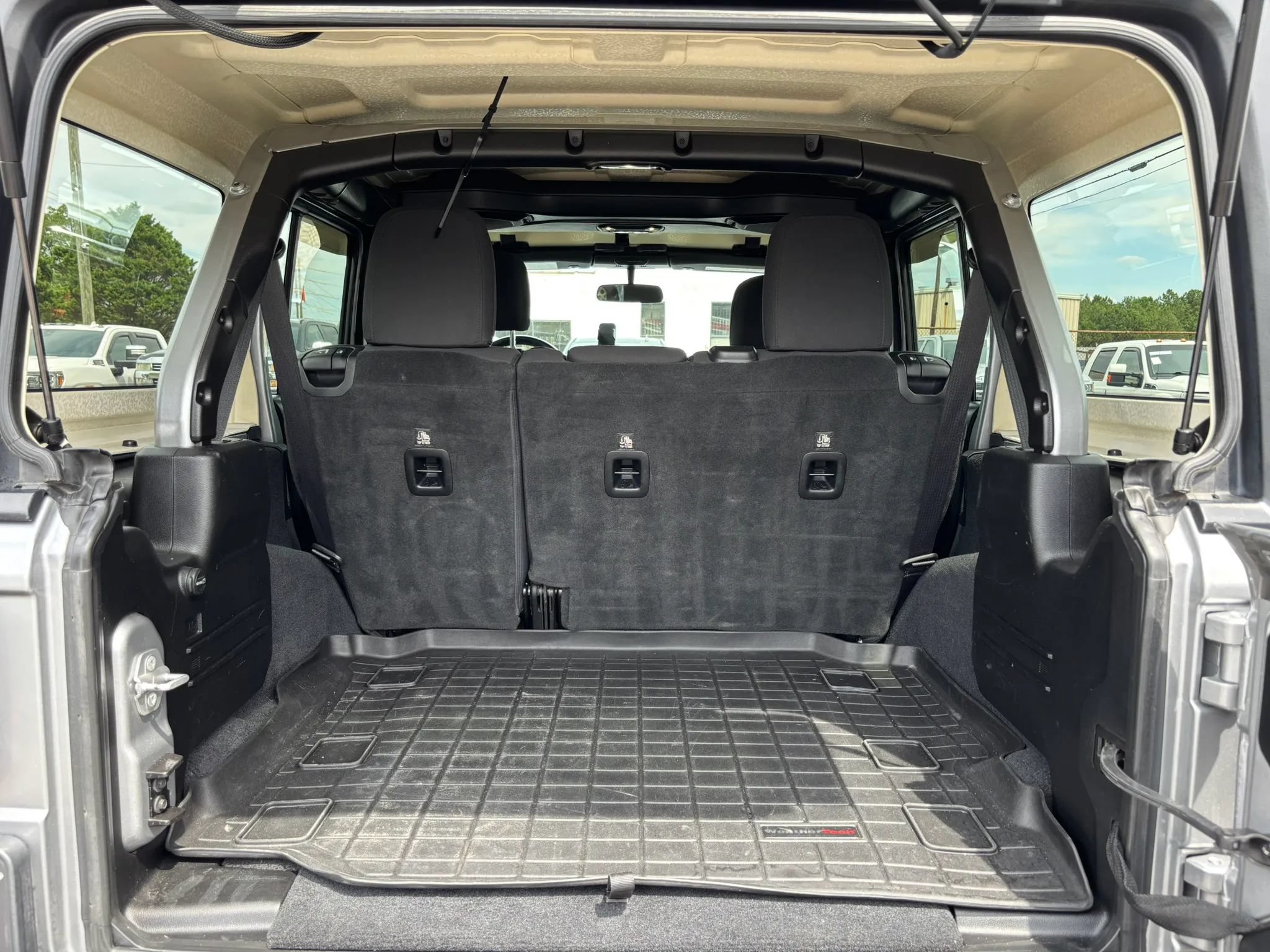 Used 2019 Jeep Wrangler Unlimited Sport S AWD/4WD image 25