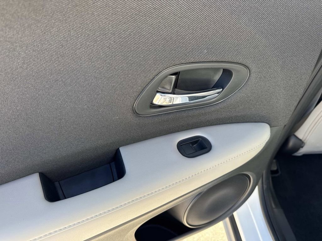 Used 2021 Honda HR-V LX image 30