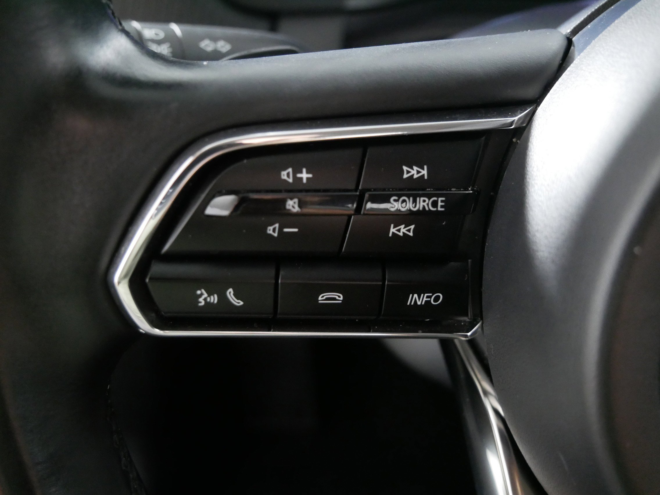 Used 2024 MAZDA CX-90 3.3 Turbo w/ Select Package image 27