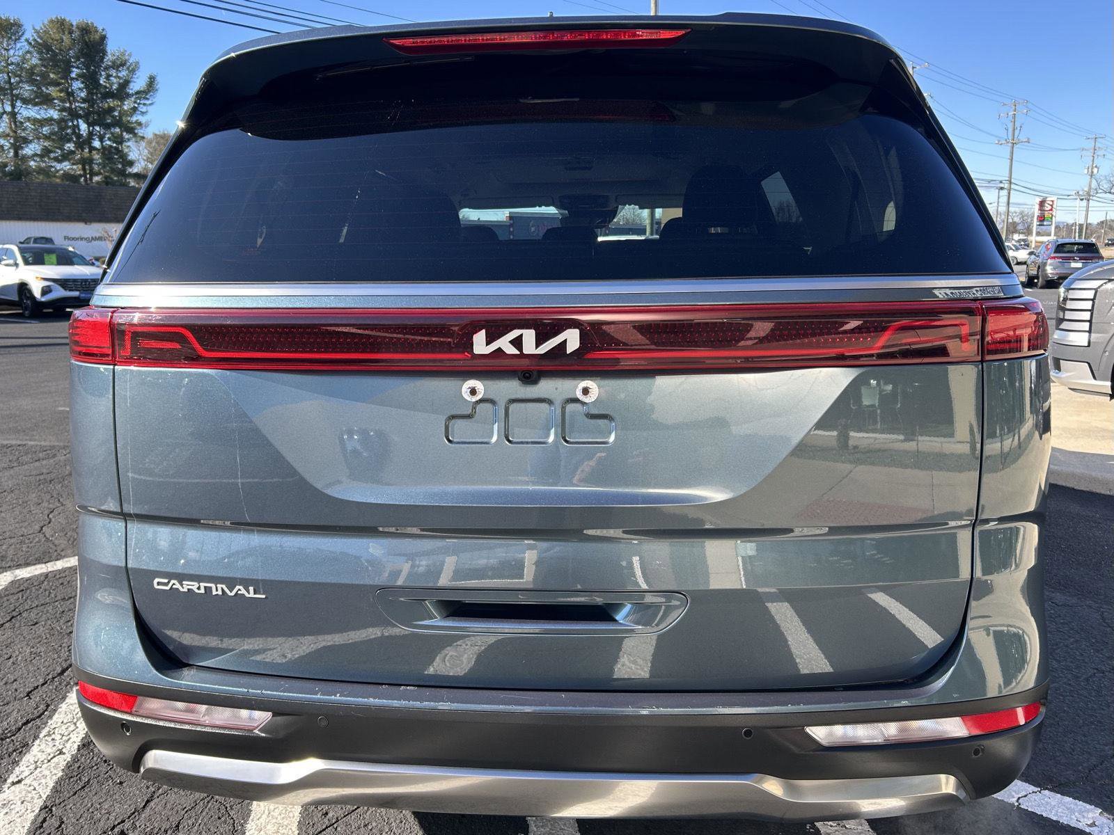 Used 2024 Kia Carnival SX Prestige image 5