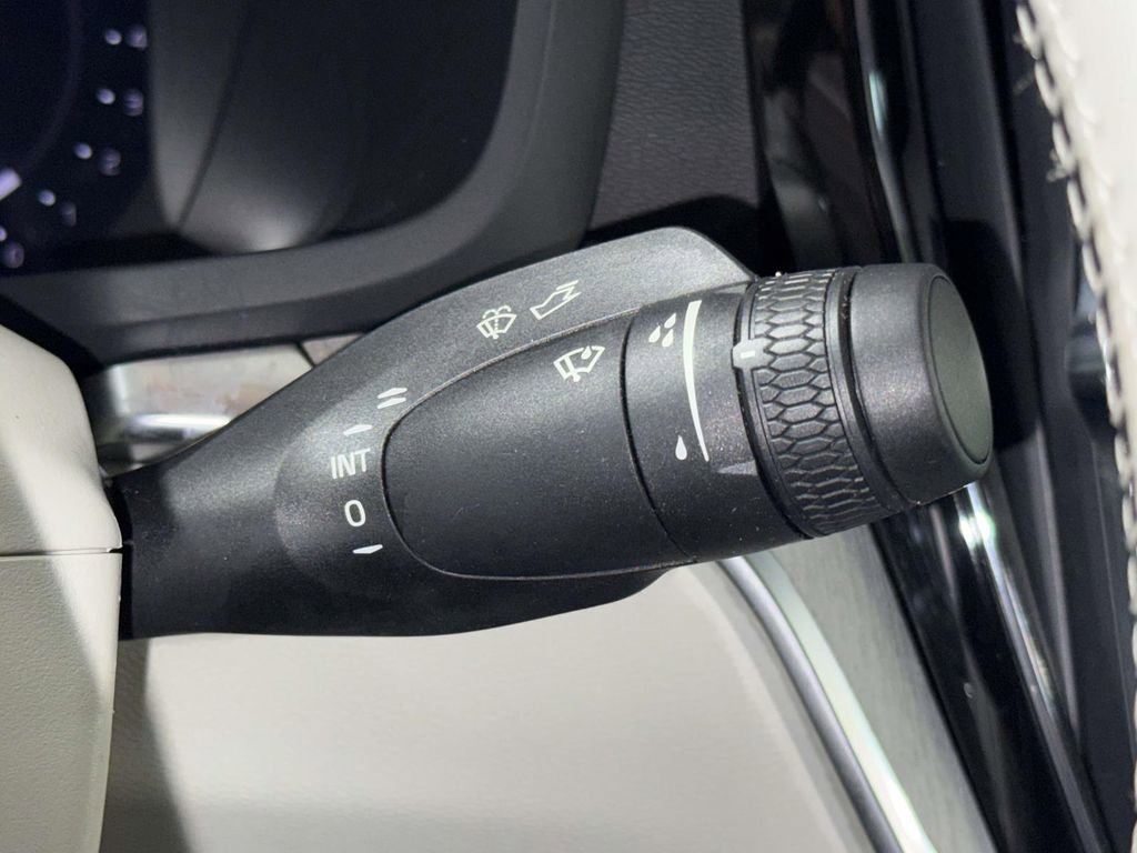 Used 2023 Volvo S60 B5 Plus w/ Protection Package Premier FWD image 27