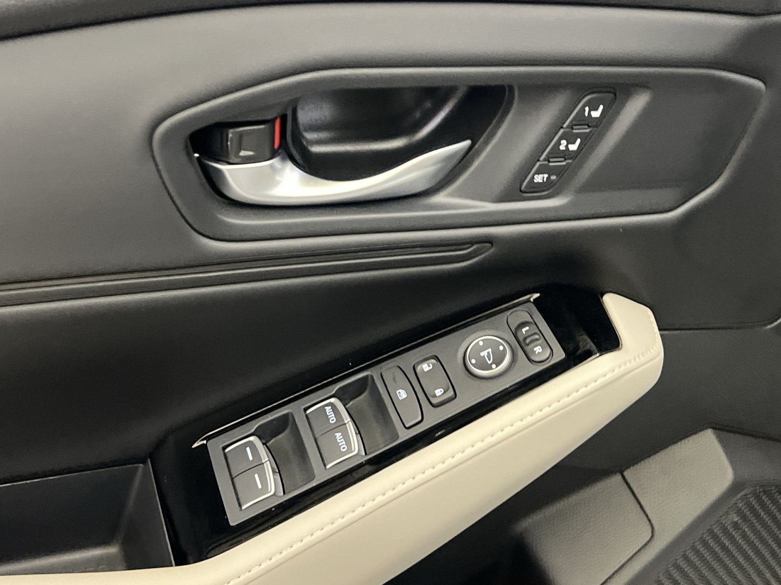 Used 2024 Honda Accord Touring image 14