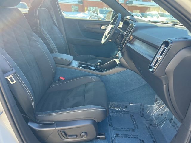 Certified 2023 Volvo XC40 Recharge Plus w/ Protection Package Premier image 18
