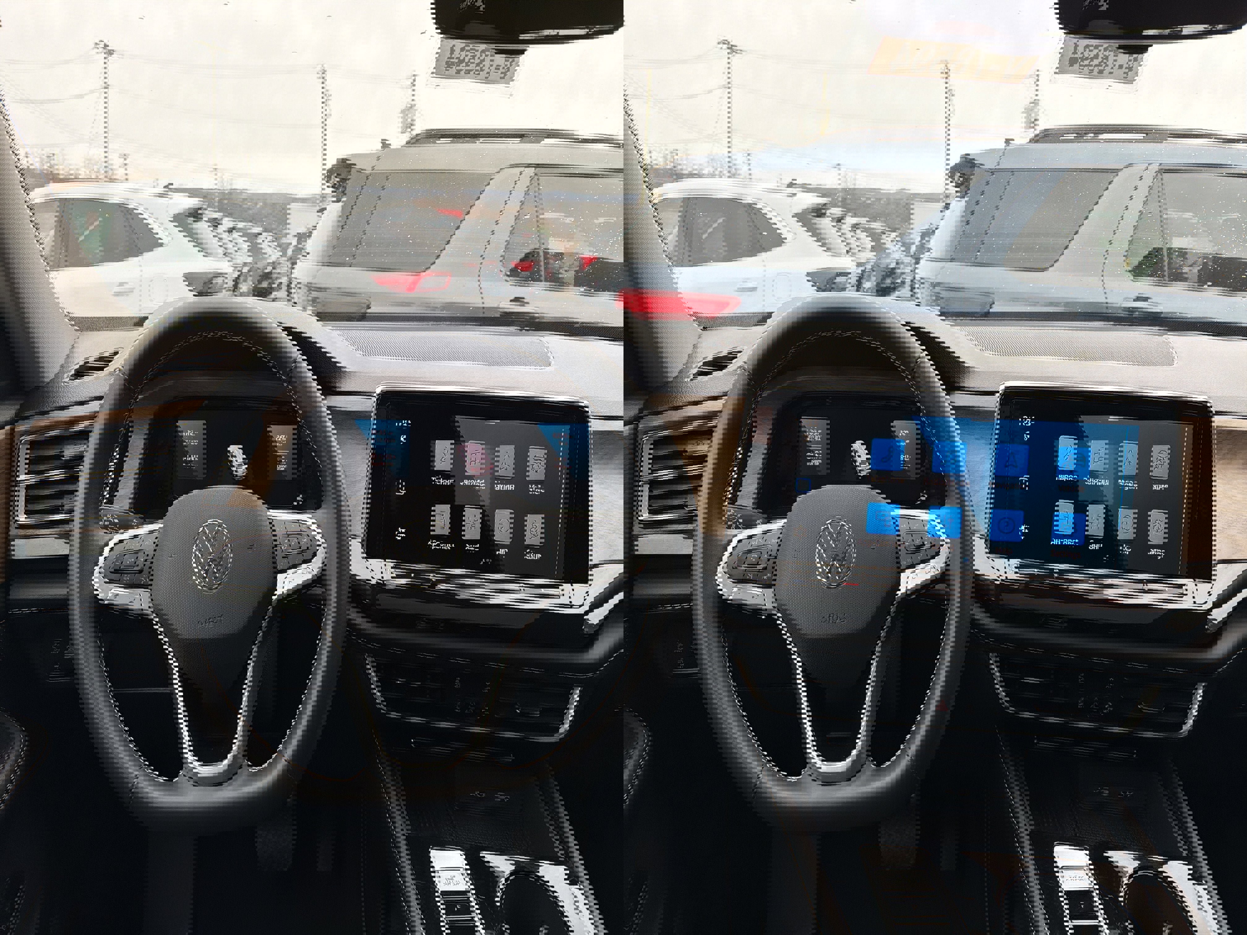 Used 2025 Volkswagen Atlas SE w/ Panoramic Sunroof Package image 12