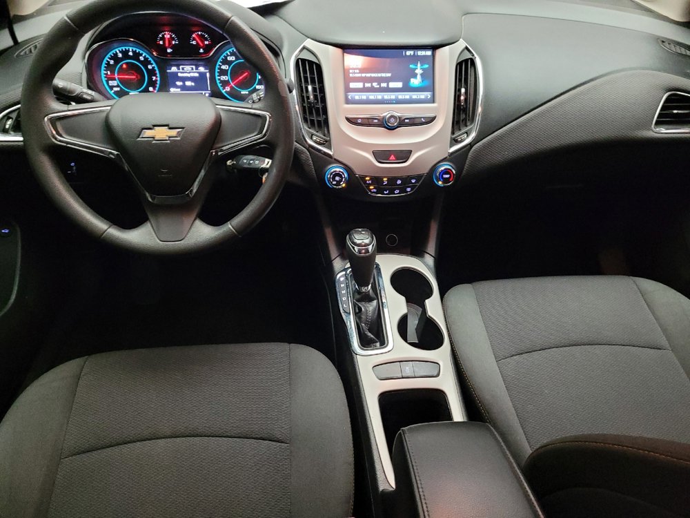 Used 2017 Chevrolet Cruze LS FWD image 22